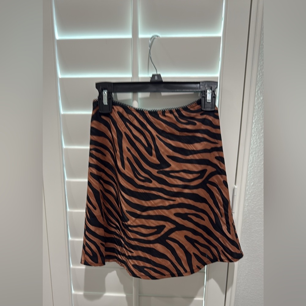 NWT GB Girls large animal print skirt